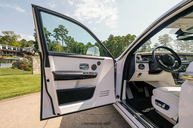 Used 2020 Rolls-Royce Phantom Sedan RWD image 19