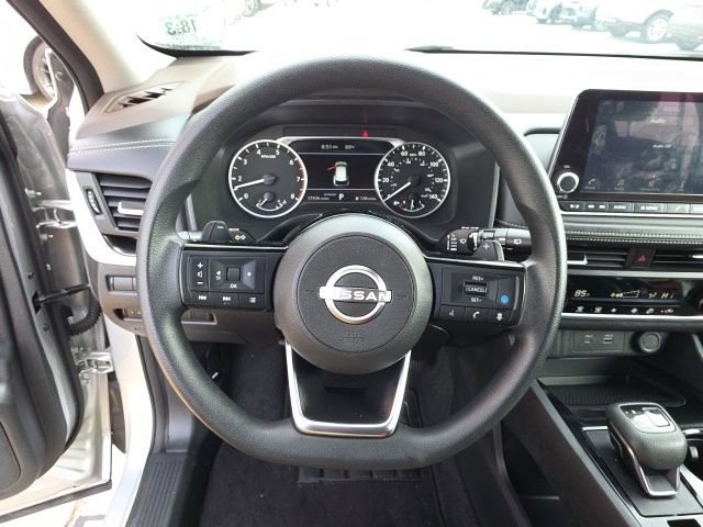 Used 2023 Nissan Rogue SV image 15