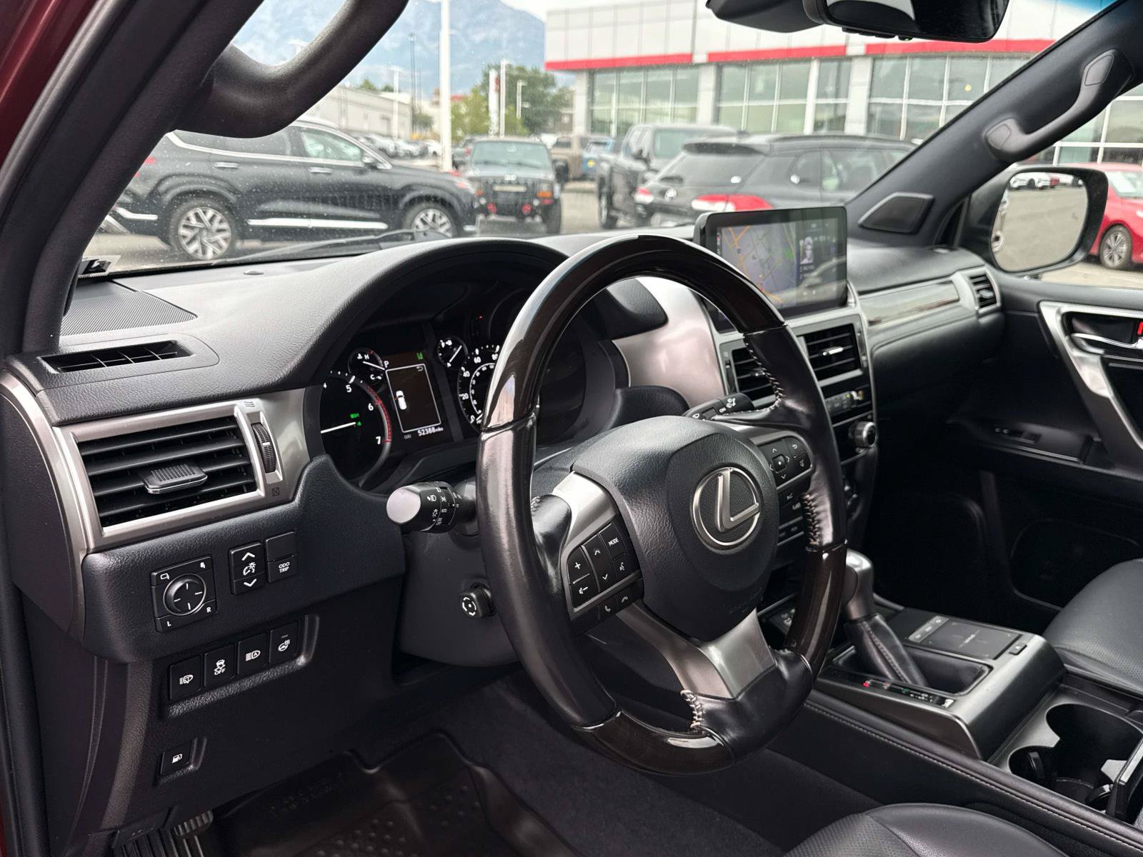 Used 2022 Lexus GX 460 Premium w/ Premium Package AWD/4WD image 11