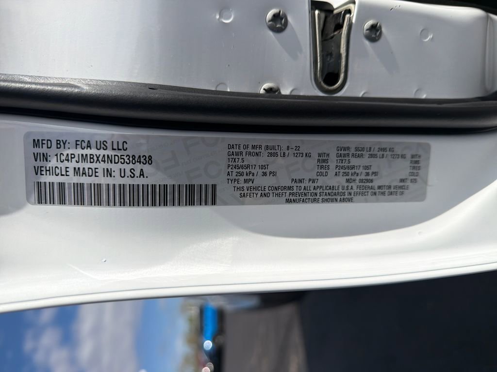 Used 2022 Jeep Cherokee Trailhawk AWD/4WD image 29
