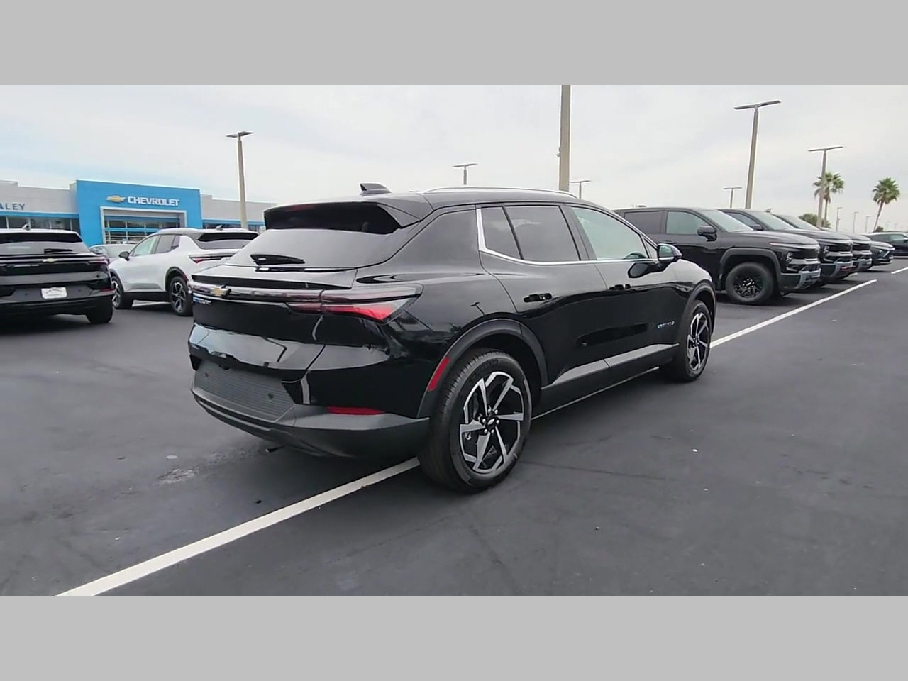 New 2026 Chevrolet Equinox EV LT AWD/4WD image 23