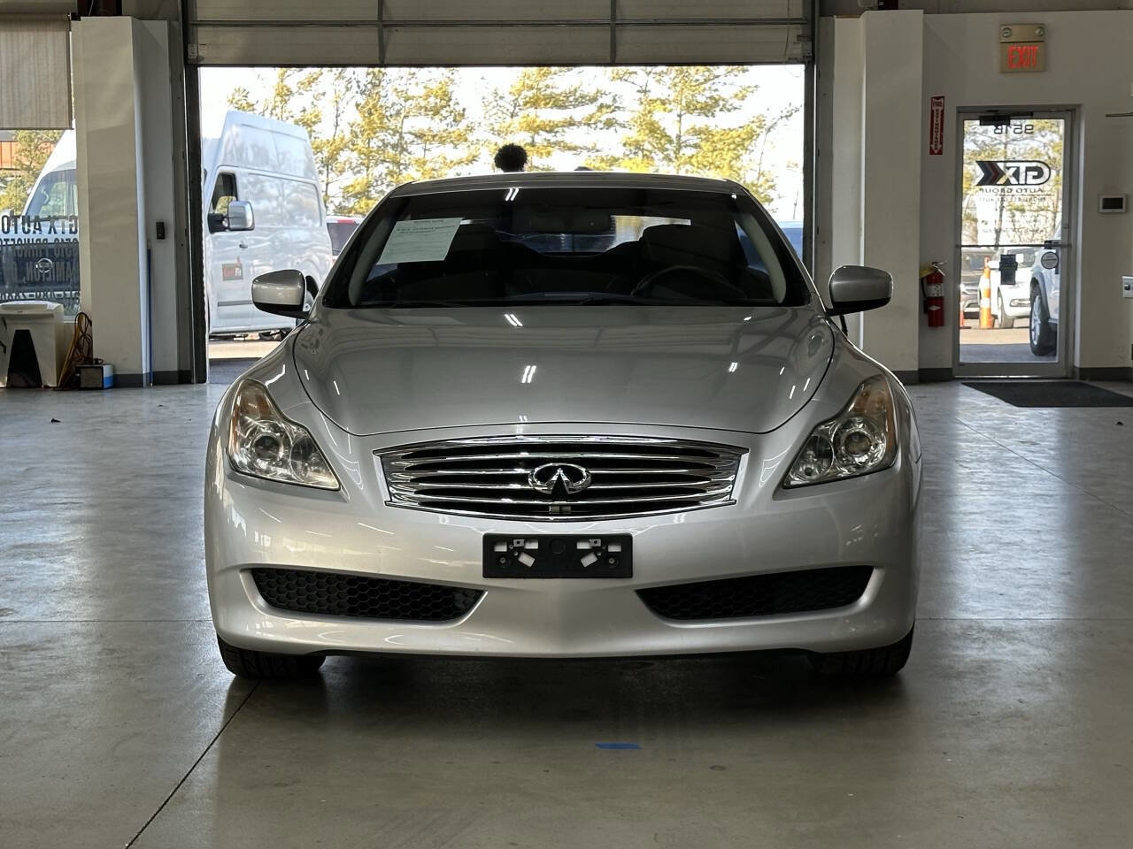 Used 2009 INFINITI G37 Base 2dr Convertible w/ Premium Pkg RWD image 8