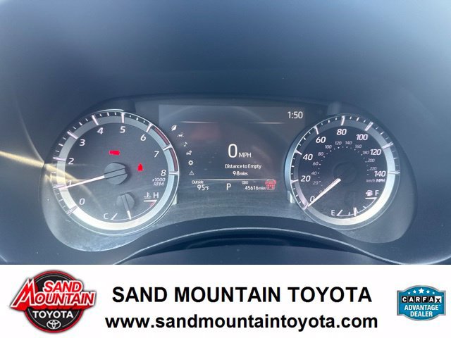 Used 2024 Toyota Highlander LE FWD image 15