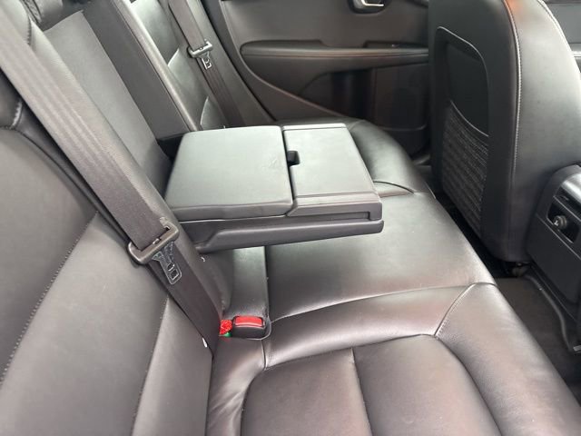 Used 2016 Volvo XC70 T5 Platinum image 9