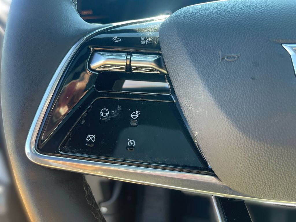 Certified 2024 Cadillac Lyriq Luxury AWD/4WD image 12