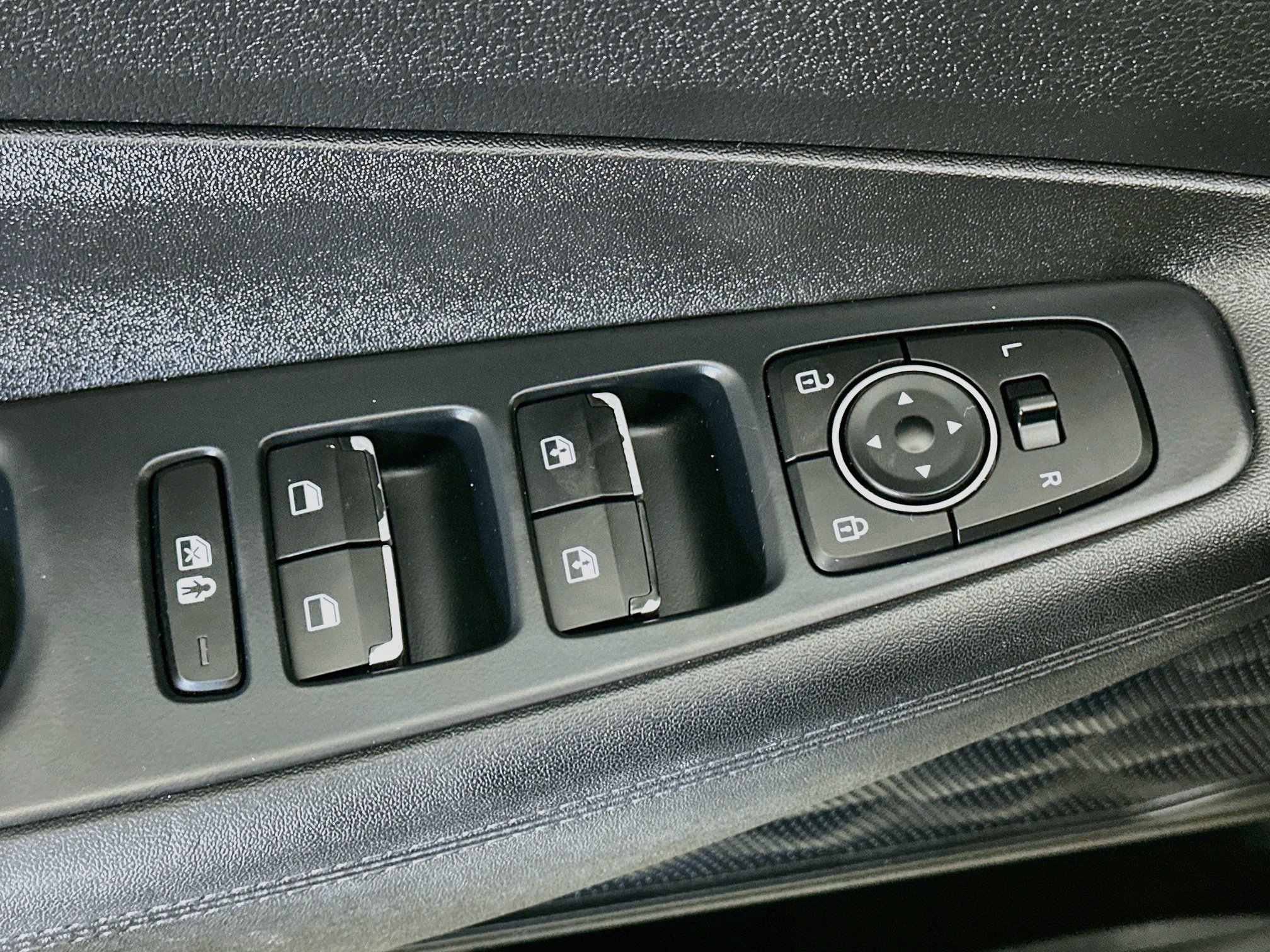 Used 2021 Hyundai Santa Fe SEL w/ Cargo Package FWD image 15