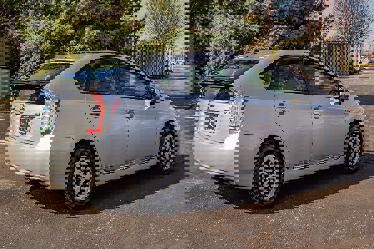 Used 2015 Toyota Prius Three FWD image 10