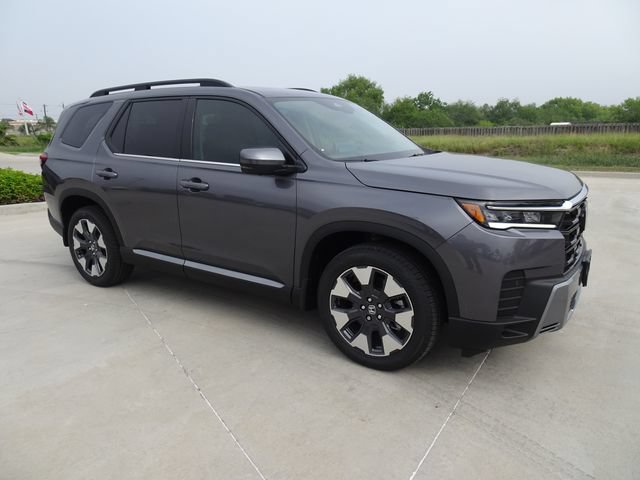 New 2026 Honda Pilot Touring image 3