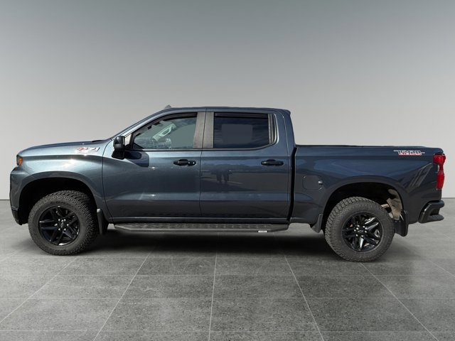 Used 2021 Chevrolet Silverado 1500 LT Trail Boss w/ Convenience Package II AWD/4WD image 2