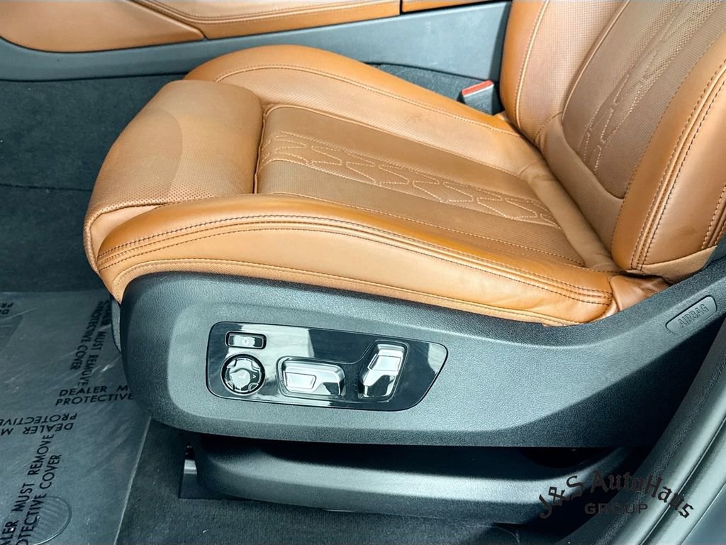 Used 2023 BMW X6 M50i w/ Executive Package AWD/4WD image 26