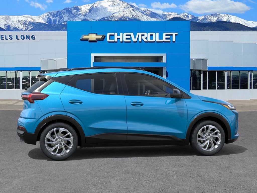 New 2027 Chevrolet Bolt LT FWD image 5