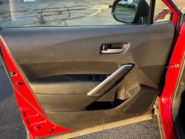 Used 2024 Toyota Corolla Cross XLE image 14