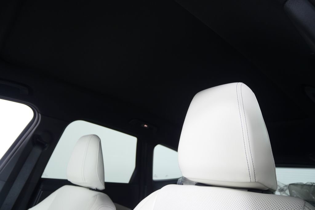 Used 2026 BMW X1 xDrive28i image 11