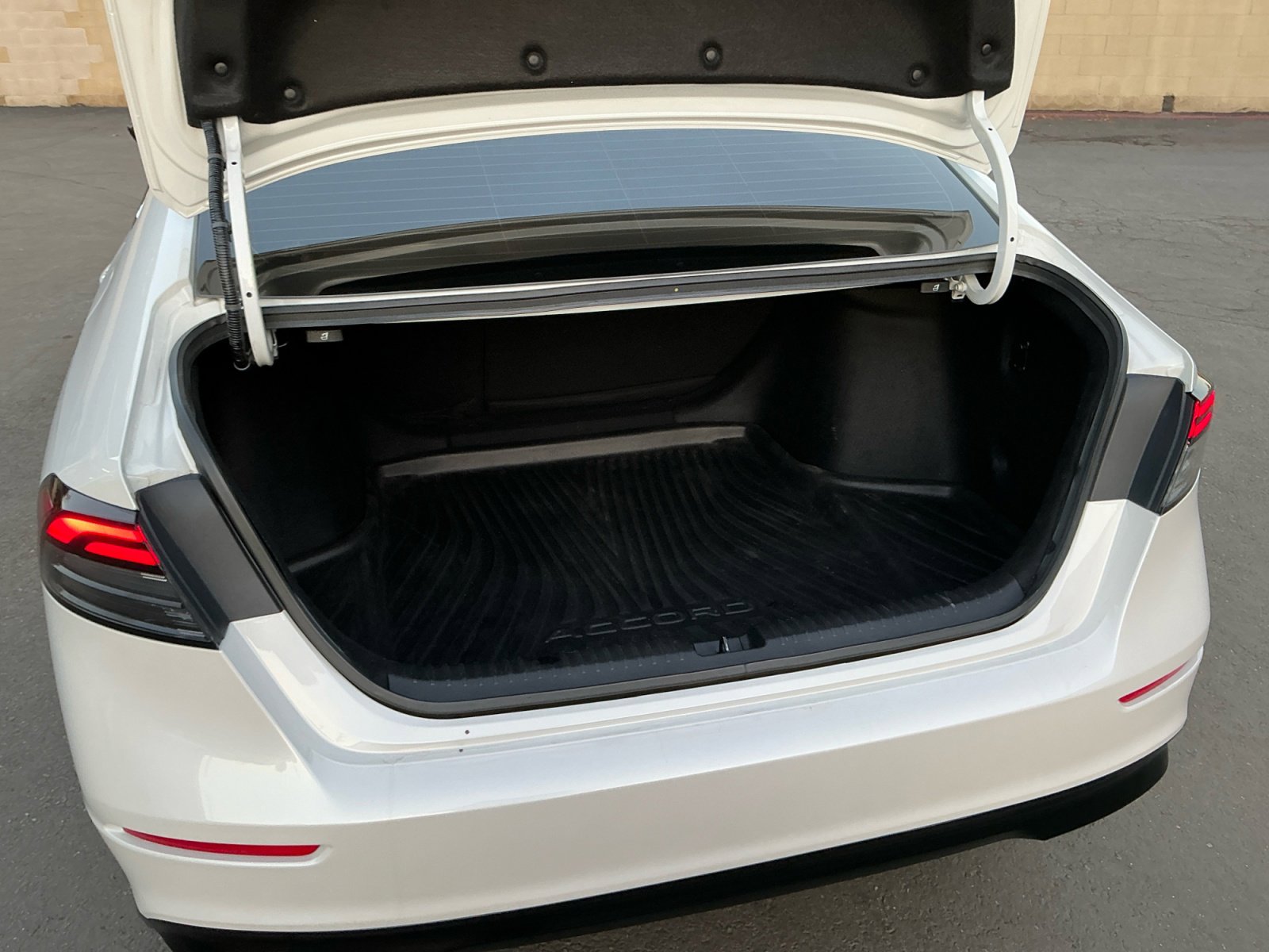 Used 2023 Honda Accord Sport image 26