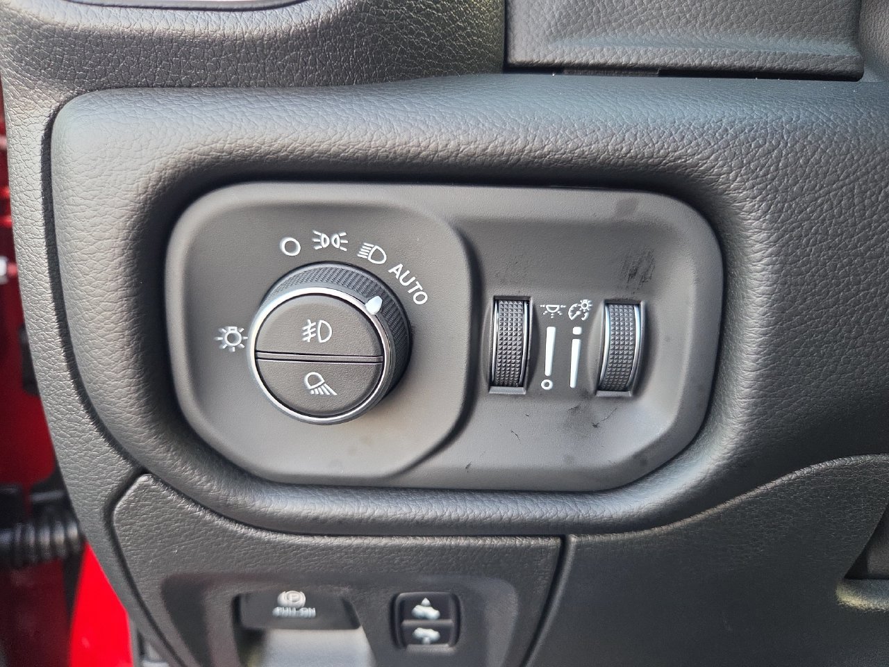 New 2027 RAM 1500 4x4 Crew Cab image 17