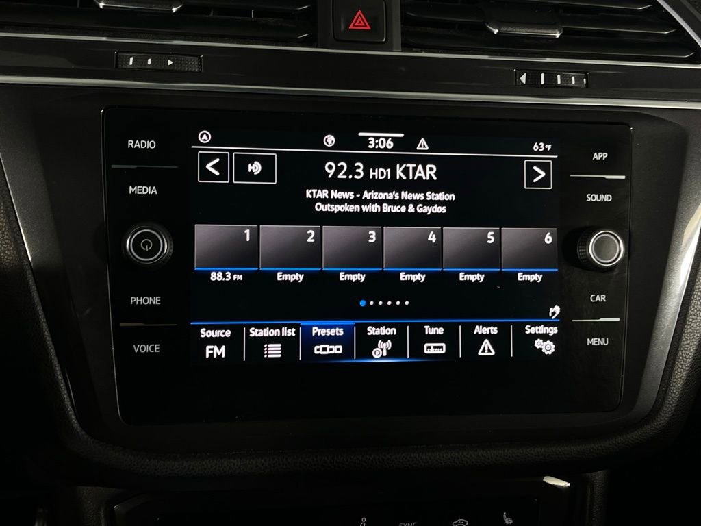 Used 2023 Volkswagen Tiguan SE R-Line image 18