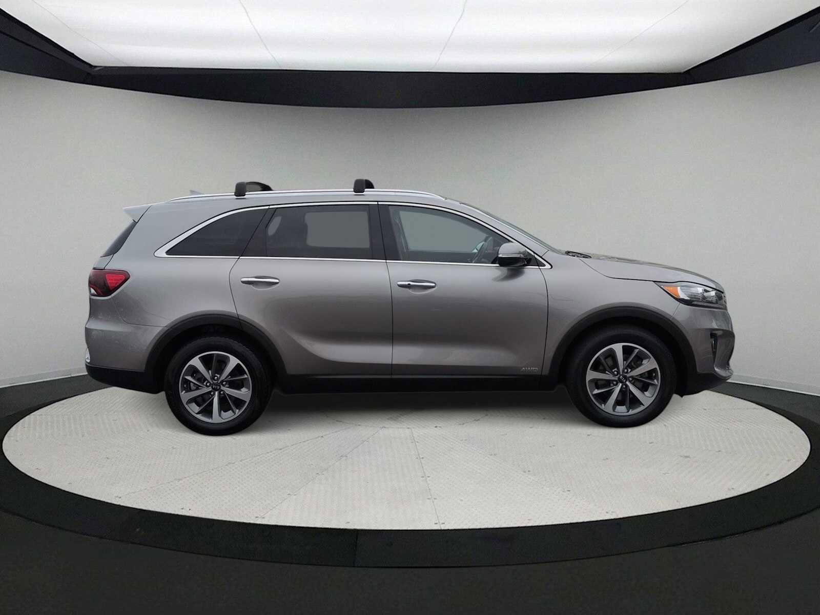 Used 2019 Kia Sorento EX w/ EX Touring Package image 9