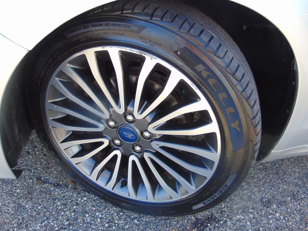 Used 2018 Ford Fusion Titanium FWD image 27
