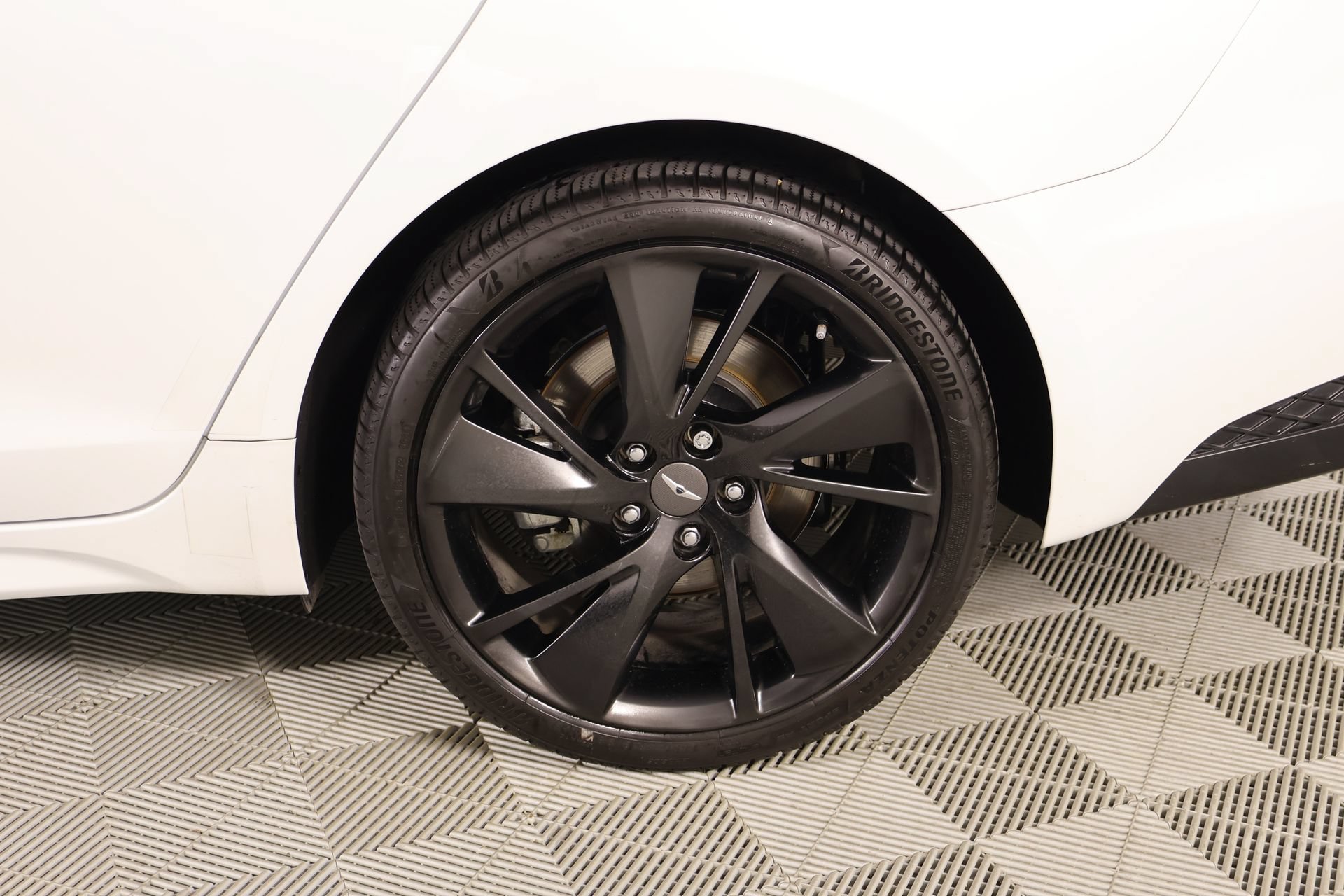 Used 2023 Genesis G70 2.0T w/ Sport Prestige Package RWD image 20