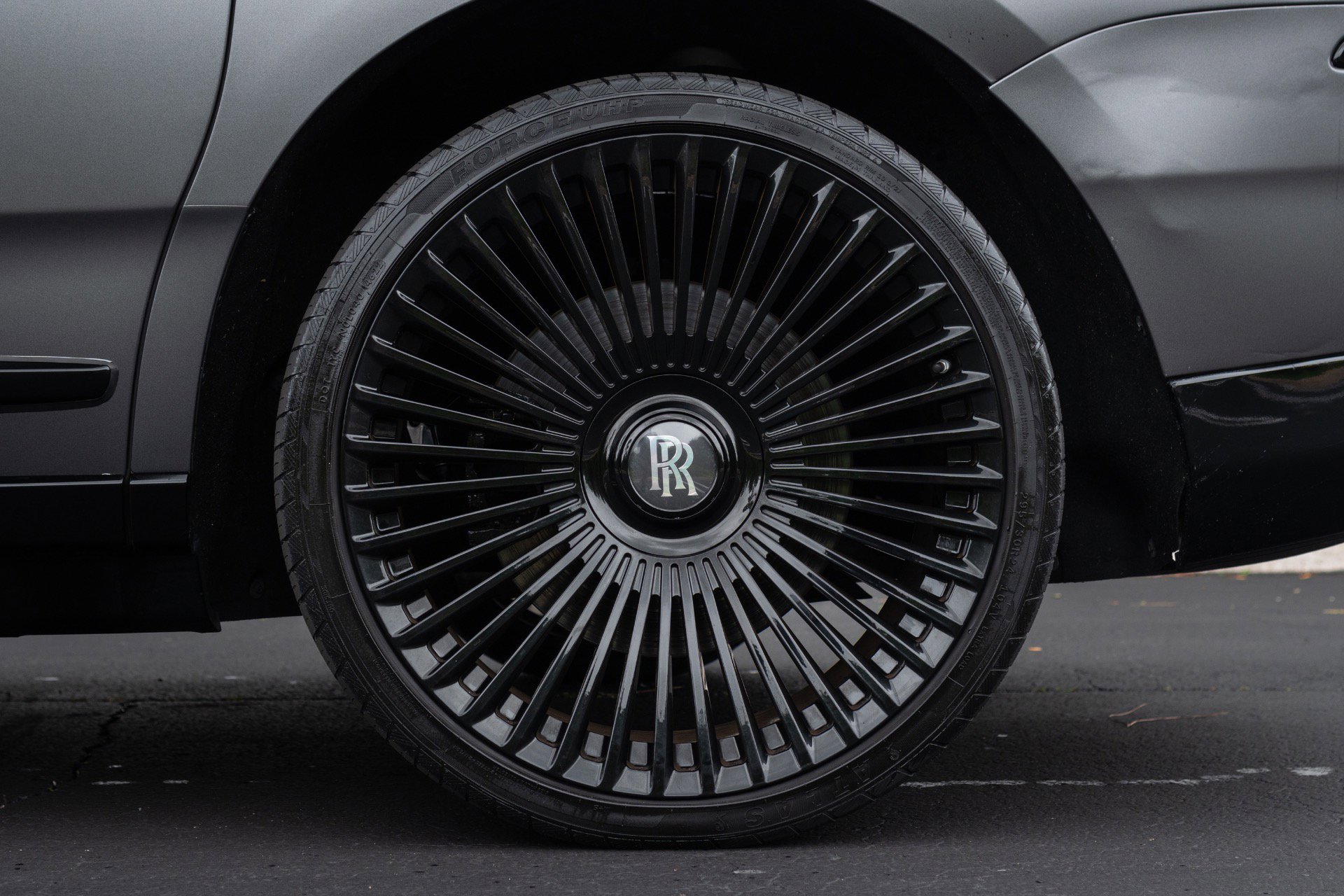 Used 2020 Rolls-Royce Cullinan image 28