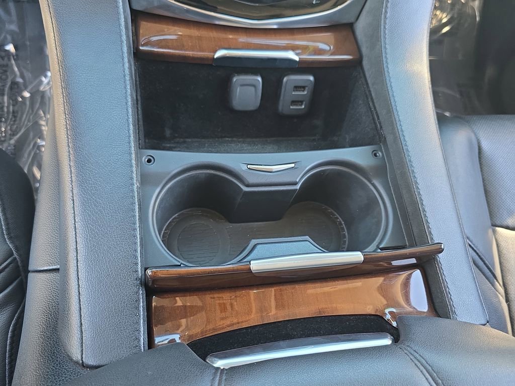 Used 2018 Cadillac Escalade Luxury image 30