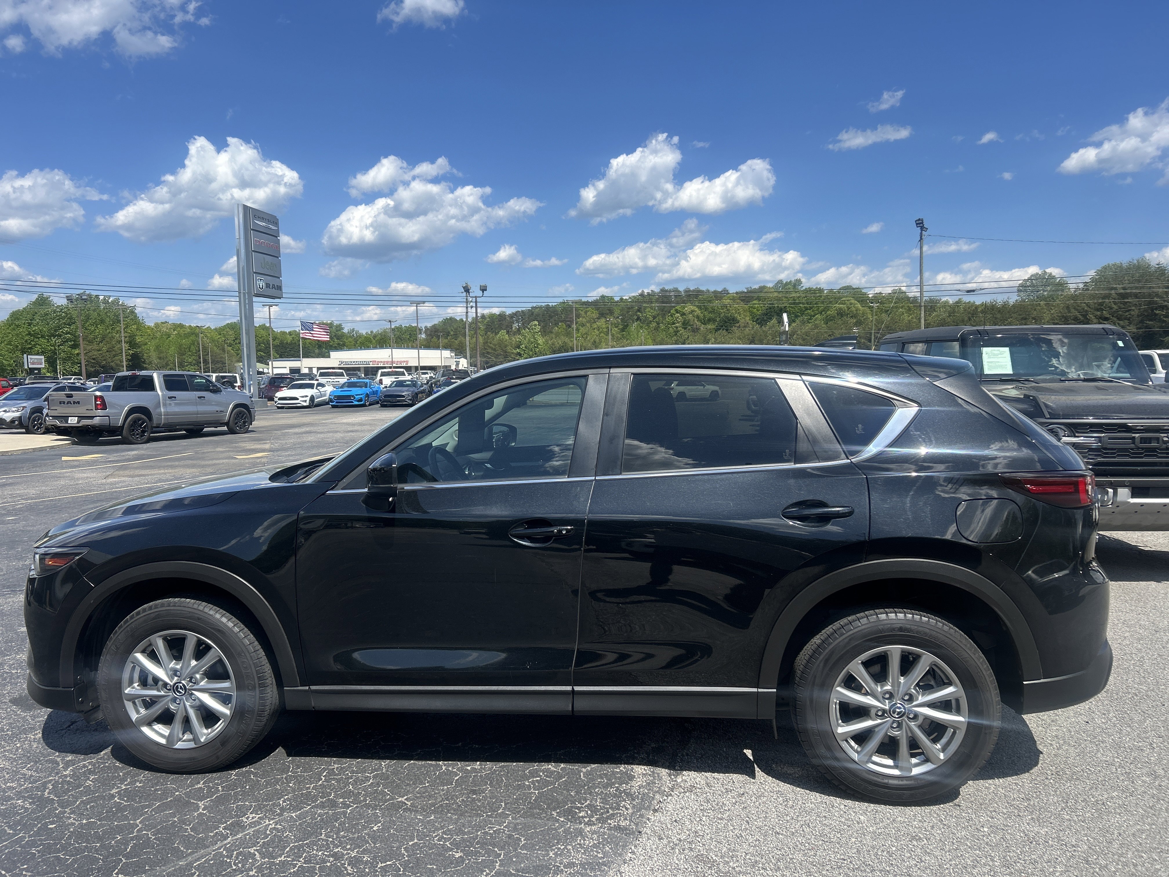 Used 2022 MAZDA CX-5 AWD 2.5 S w/ Preferred Package image 3