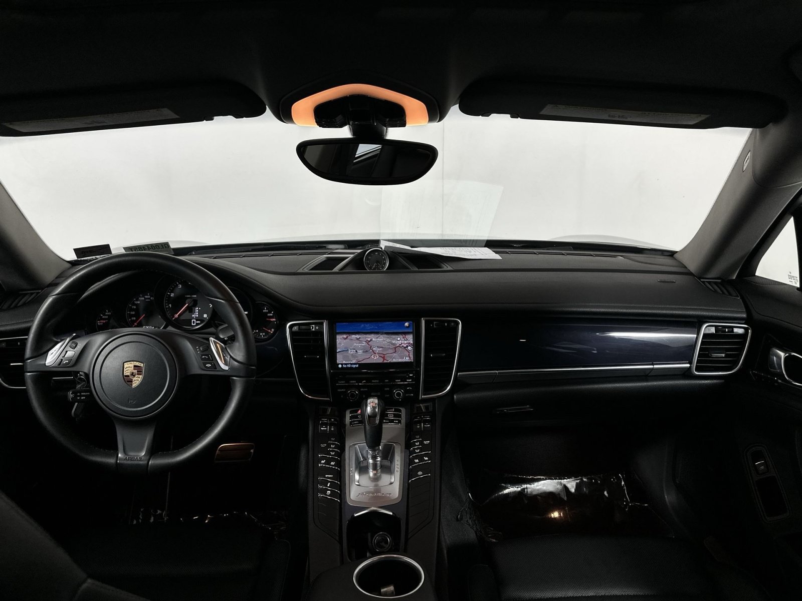 Used 2016 Porsche Panamera RWD image 23