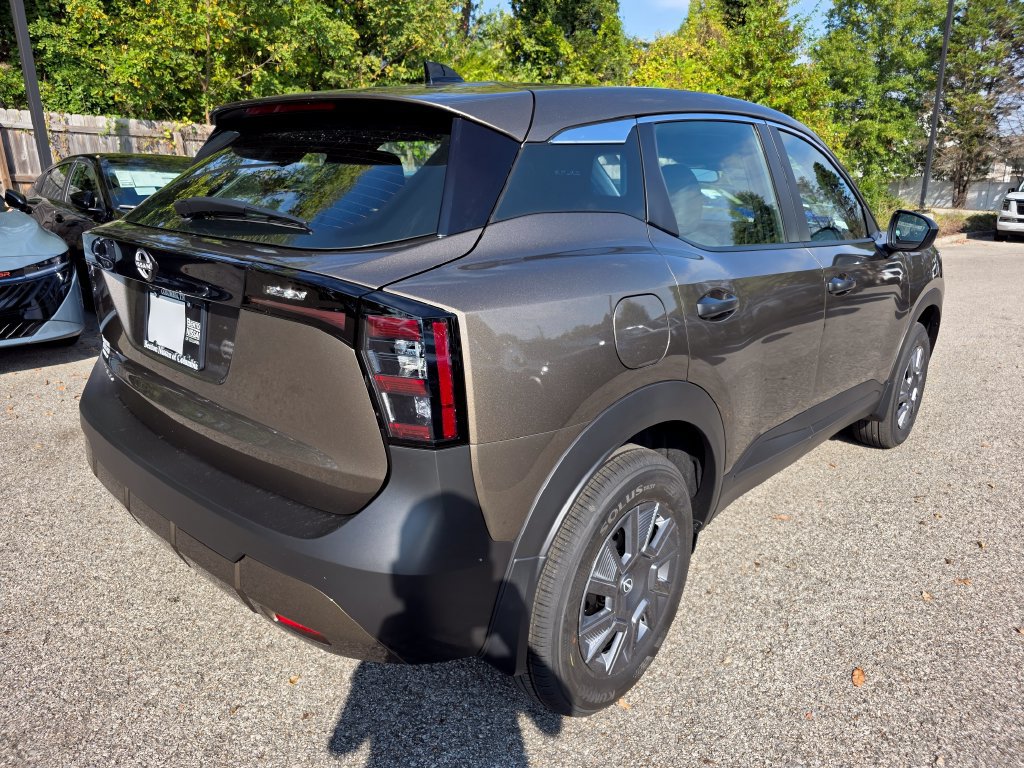 New 2027 Nissan Kicks S FWD image 9