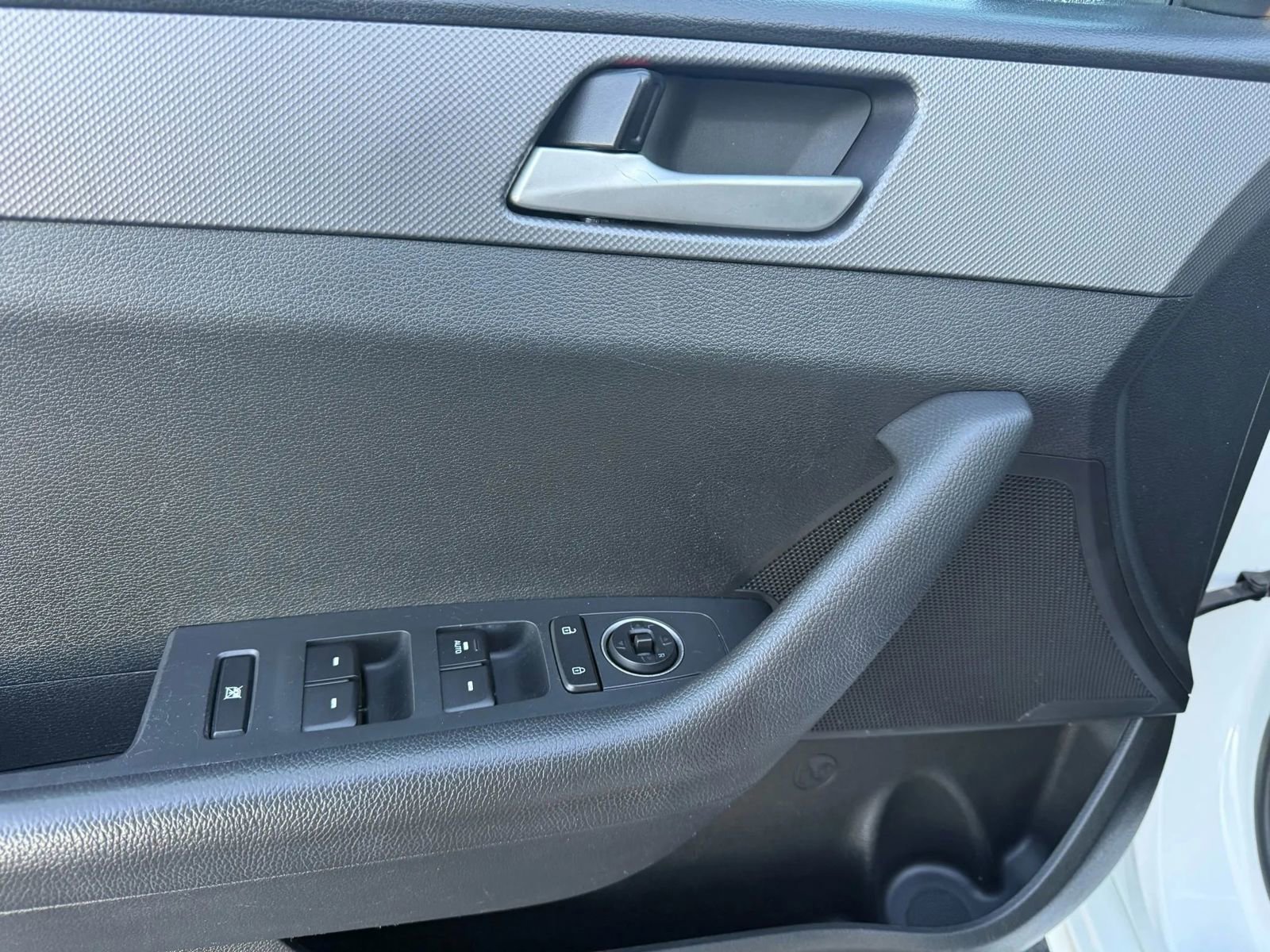Used 2019 Hyundai Sonata SE FWD image 13