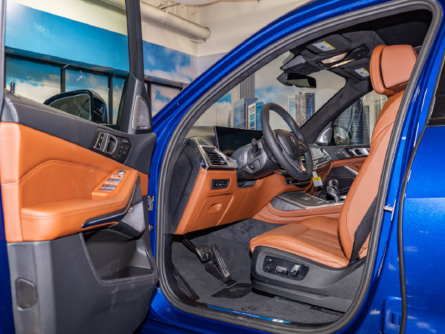 New 2026 BMW ALPINA XB7 AWD/4WD image 13