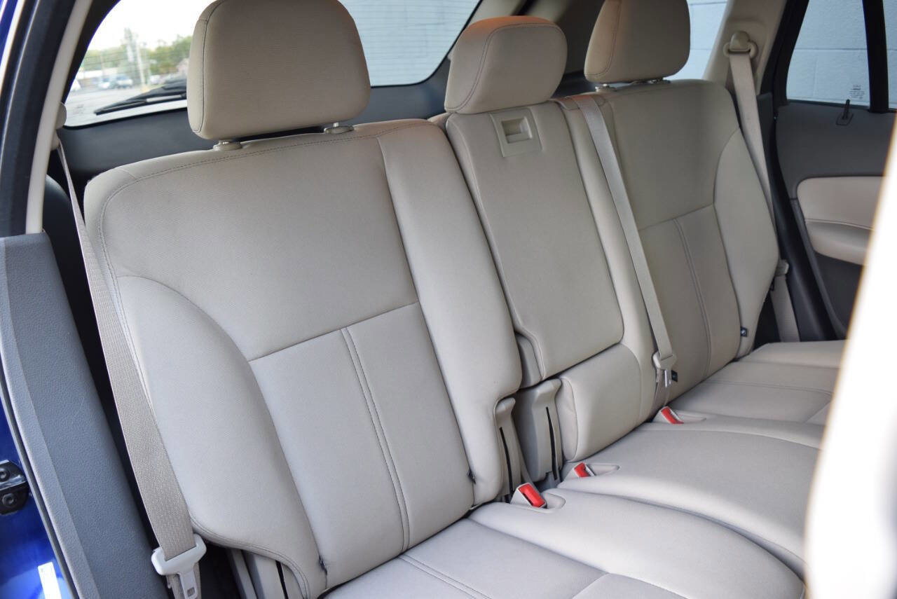 Used 2013 Ford Edge SE image 43