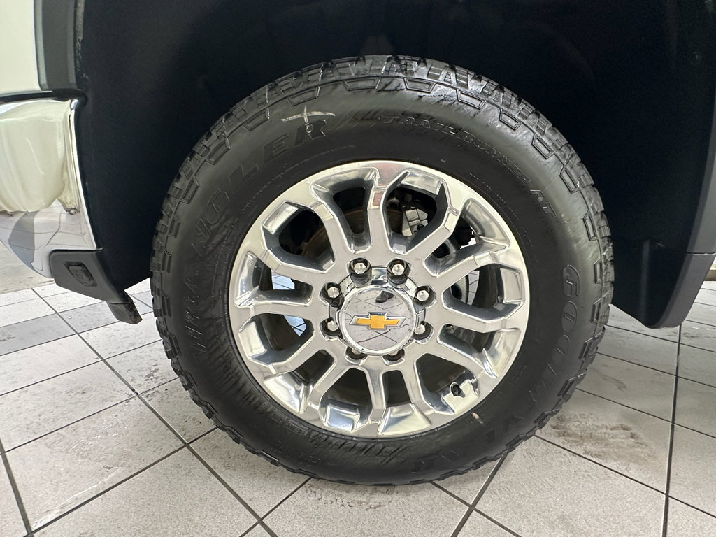 Certified 2025 Chevrolet Silverado 2500 LTZ w/ LTZ Premium Package image 42