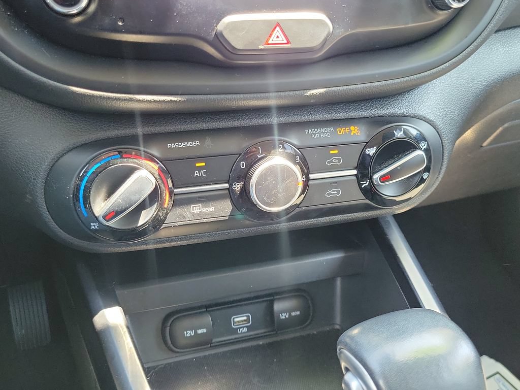 Used 2020 Kia Soul GT-Line FWD image 24