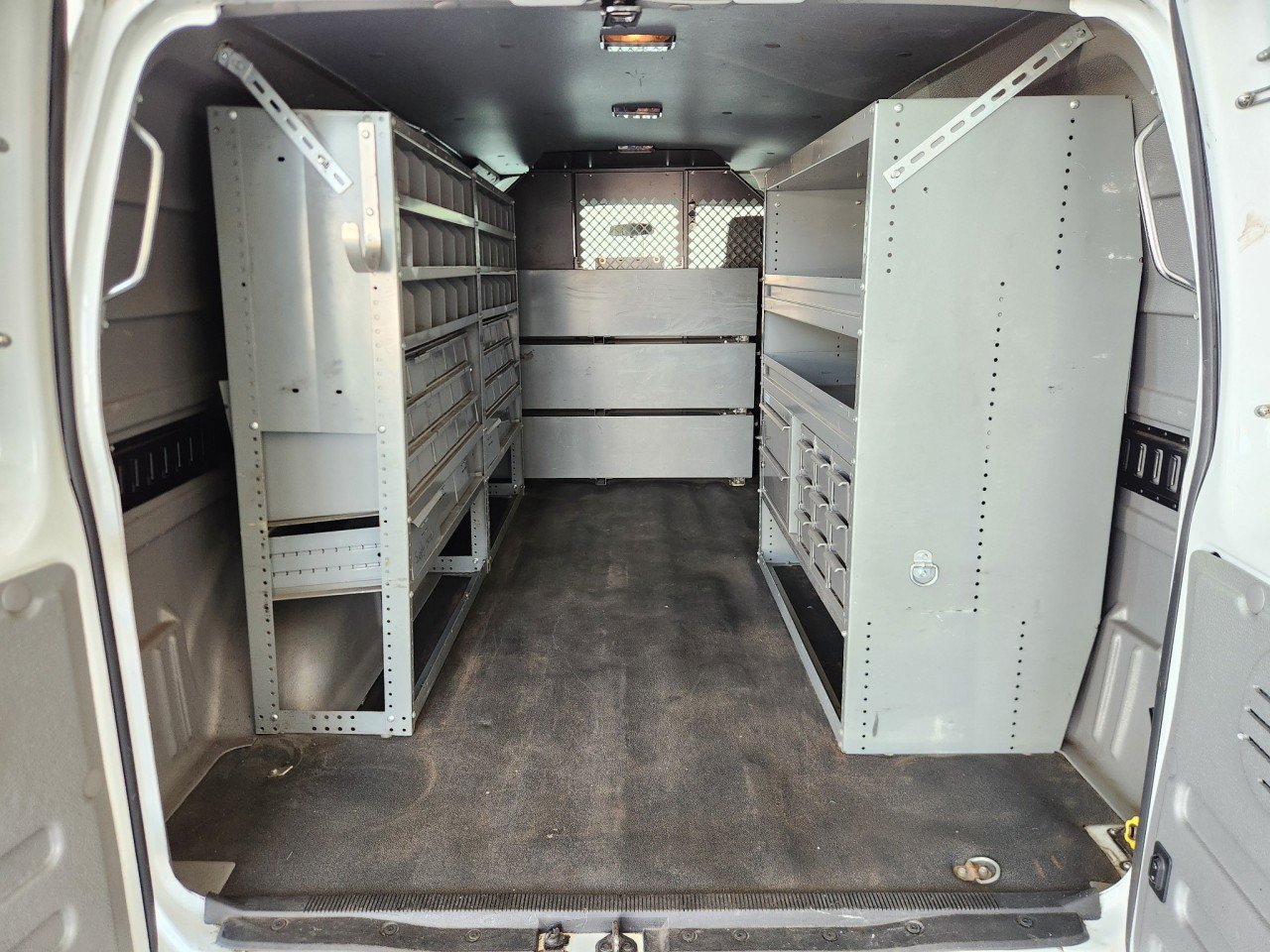 Used 2014 Ford E-350 and Econoline 350 Super Duty w/ Power Group RWD image 6