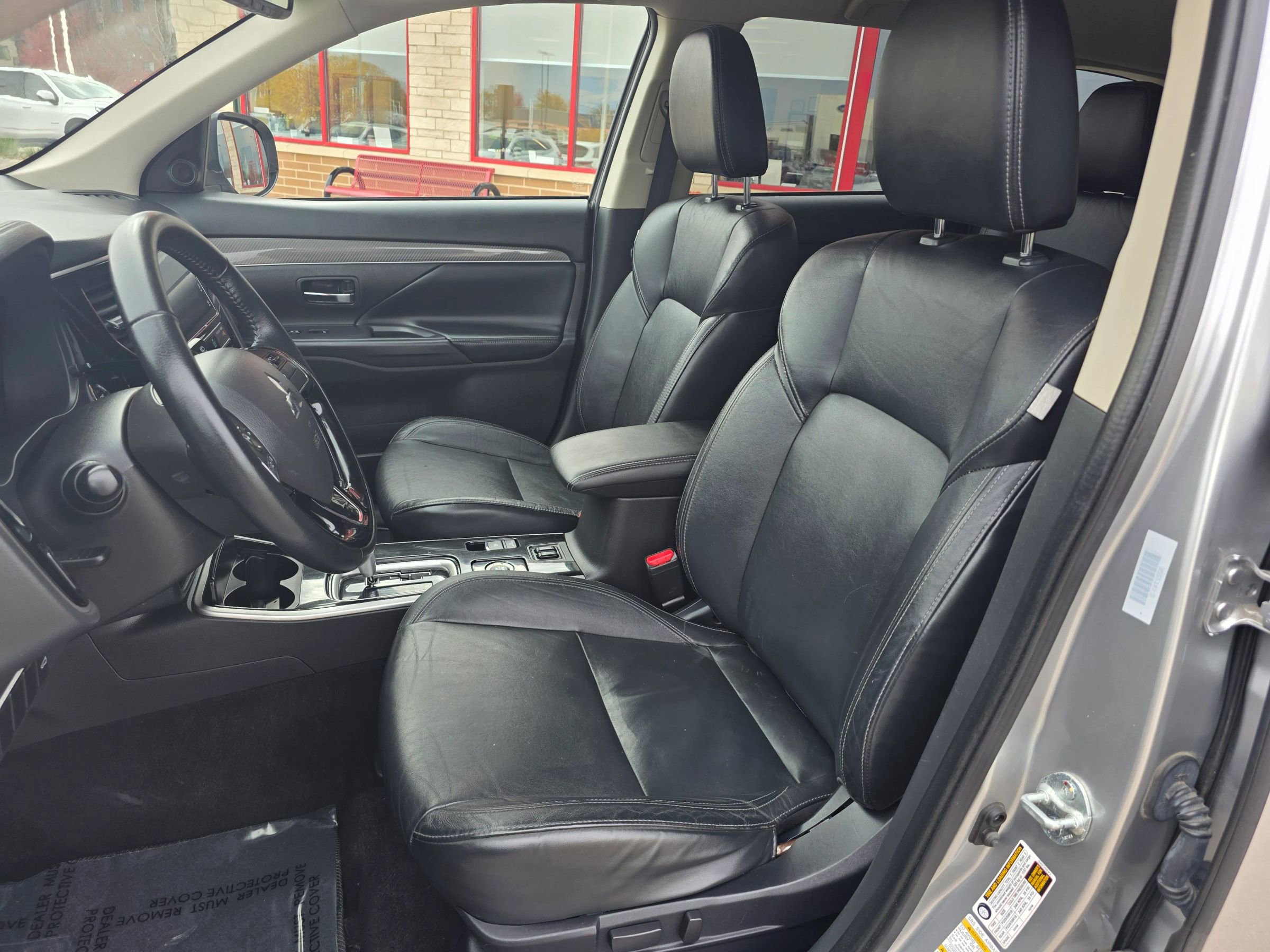 Used 2019 Mitsubishi Outlander SEL image 11