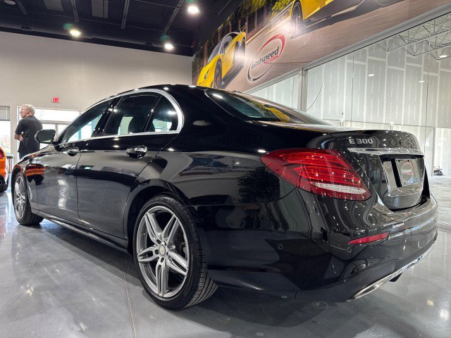 Used 2017 Mercedes-Benz E 300 image 29
