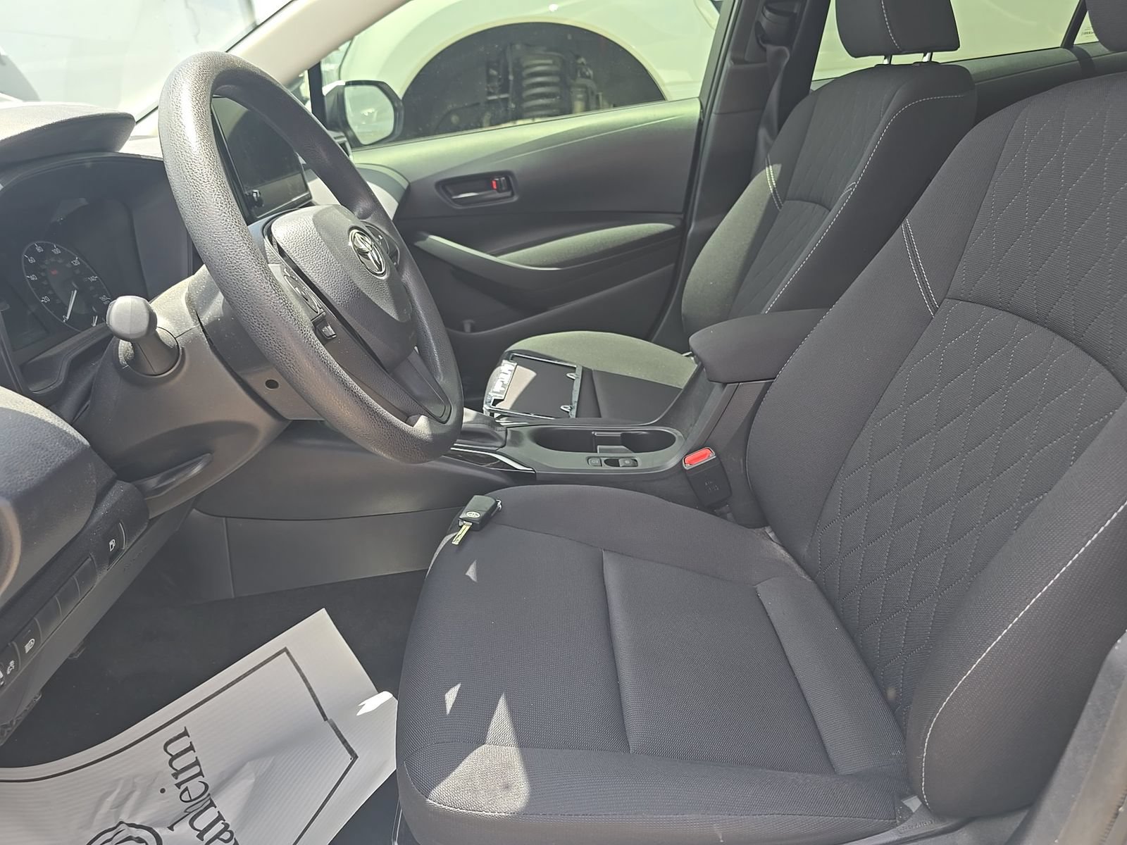 Used 2024 Toyota Corolla LE FWD image 6