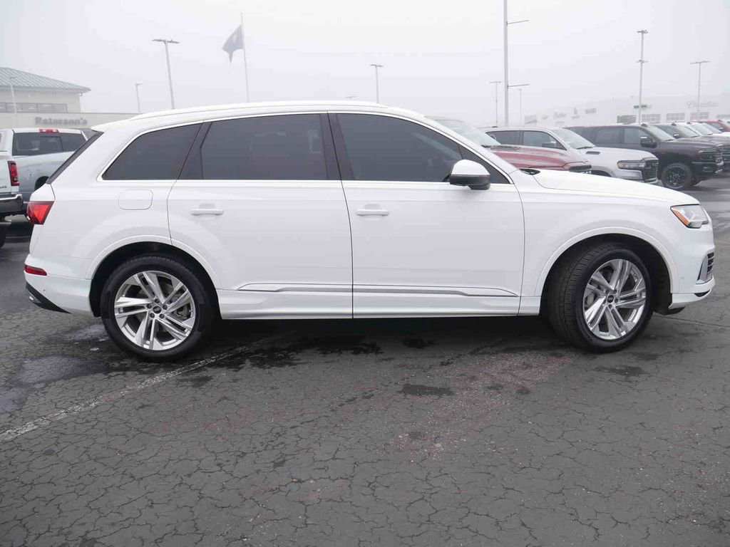 Used 2023 Audi Q7 3.0T Premium Plus image 26