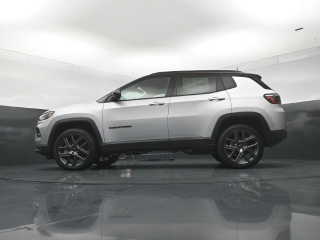 New 2026 Jeep Compass Limited w/ Sun, Sound & Navigation Group AWD/4WD image 21