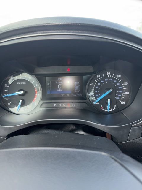 Used 2017 Ford Fusion SE w/ Equipment Group 201A image 12