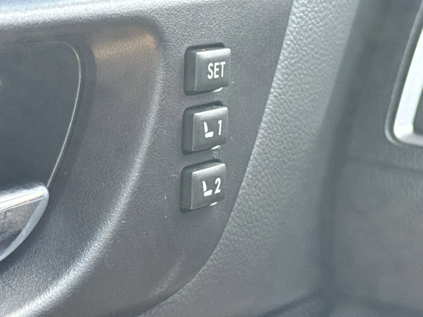 Used 2017 Subaru Legacy 2.5i Limited image 18