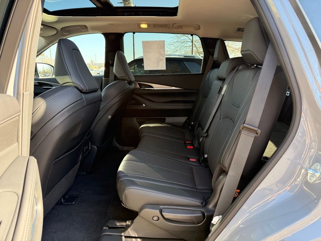 Used 2026 INFINITI QX60 Luxe w/ Cargo Package AWD/4WD image 35