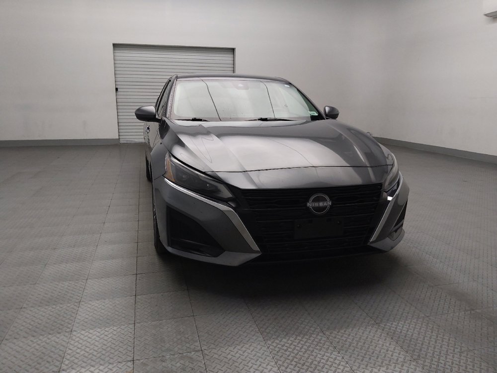 Used 2023 Nissan Altima 2.5 SV image 14