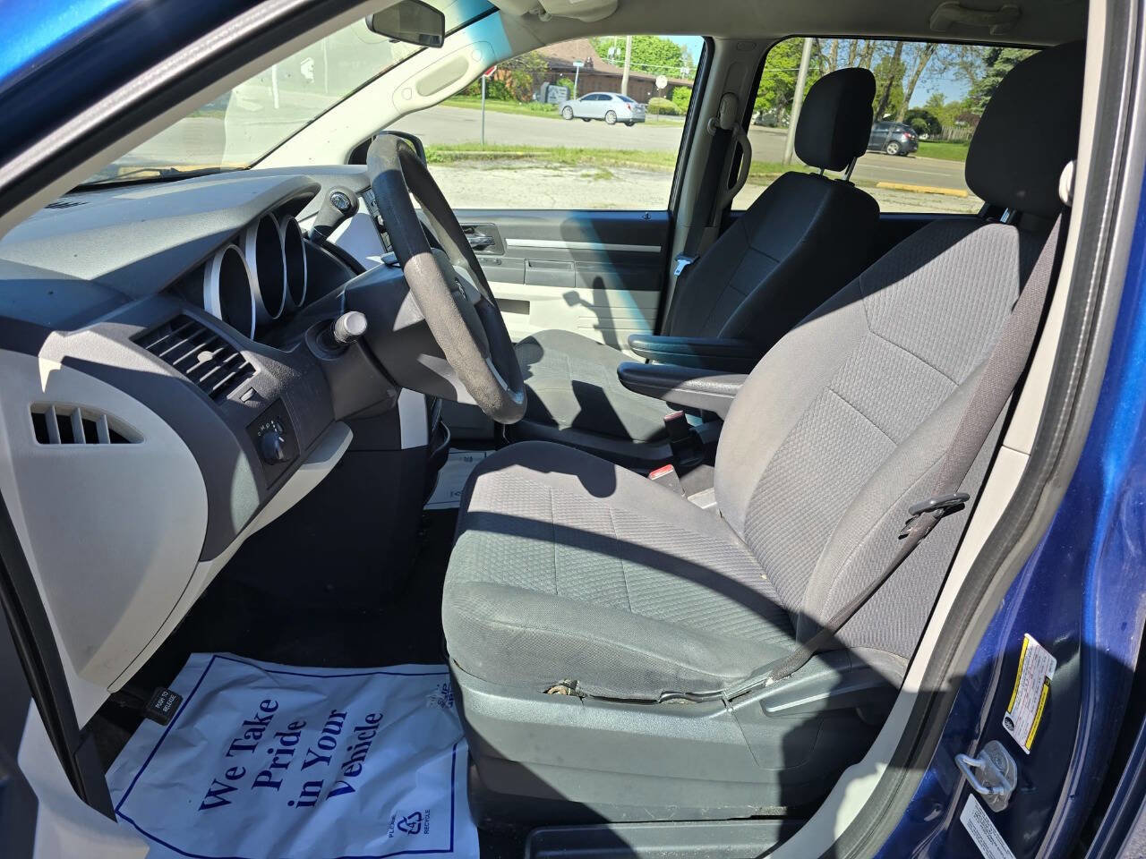 Used 2010 Dodge Grand Caravan SE image 15