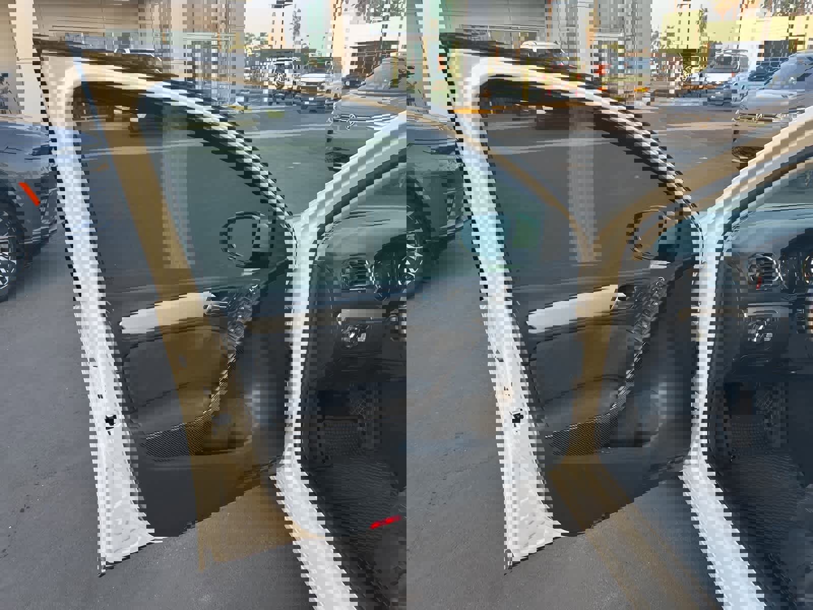 Used 2014 Volkswagen Golf TDI image 20