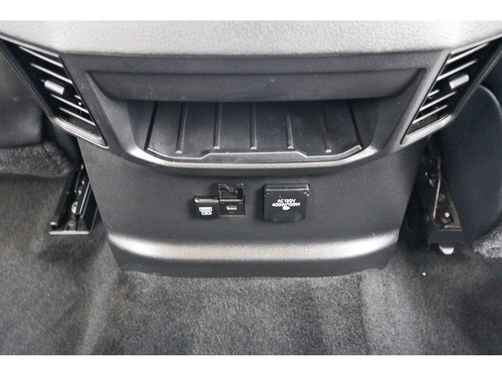 Used 2022 Toyota Tundra Limited w/ Power Package image 15