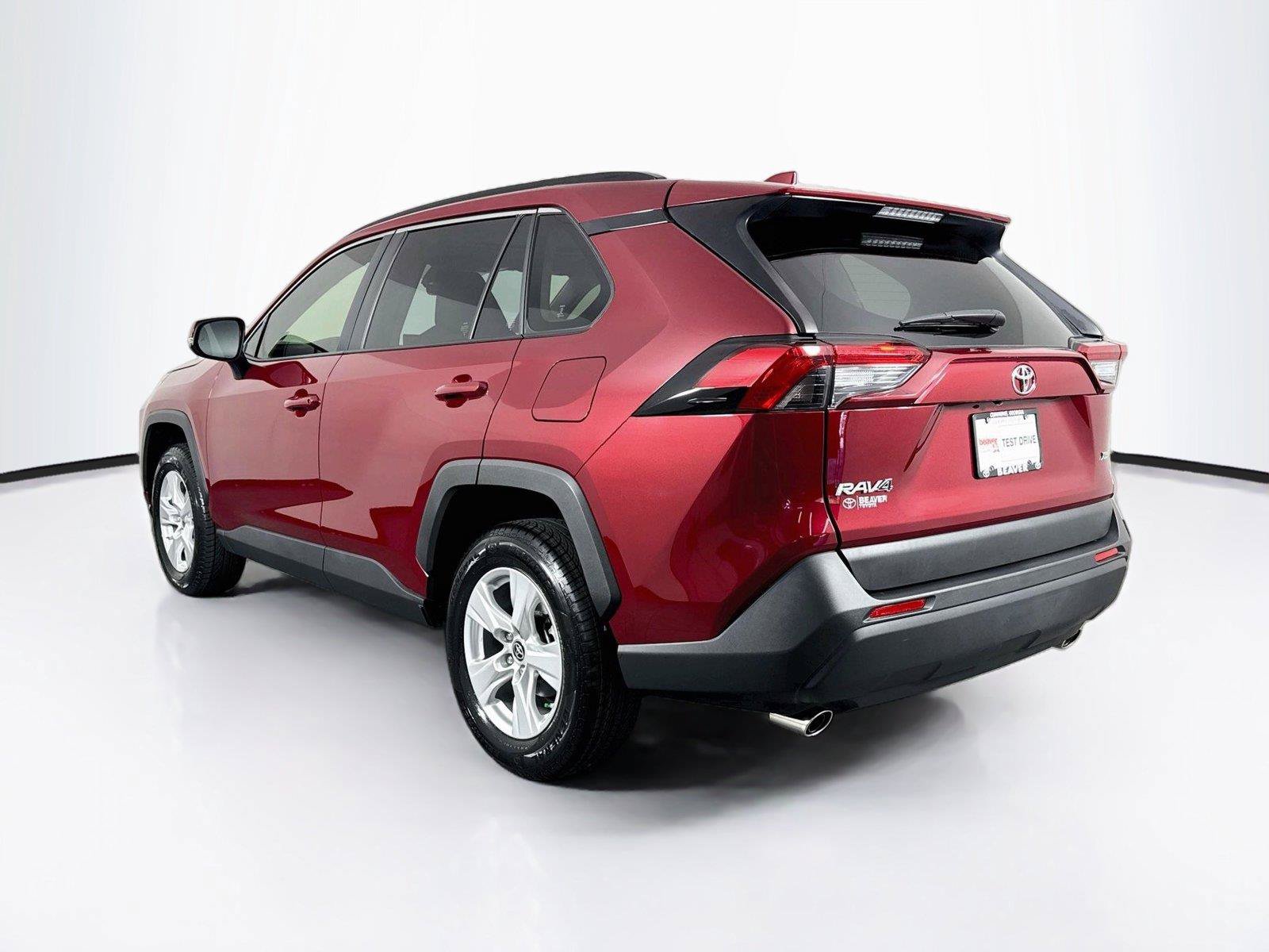 Used 2019 Toyota RAV4 XLE FWD image 11