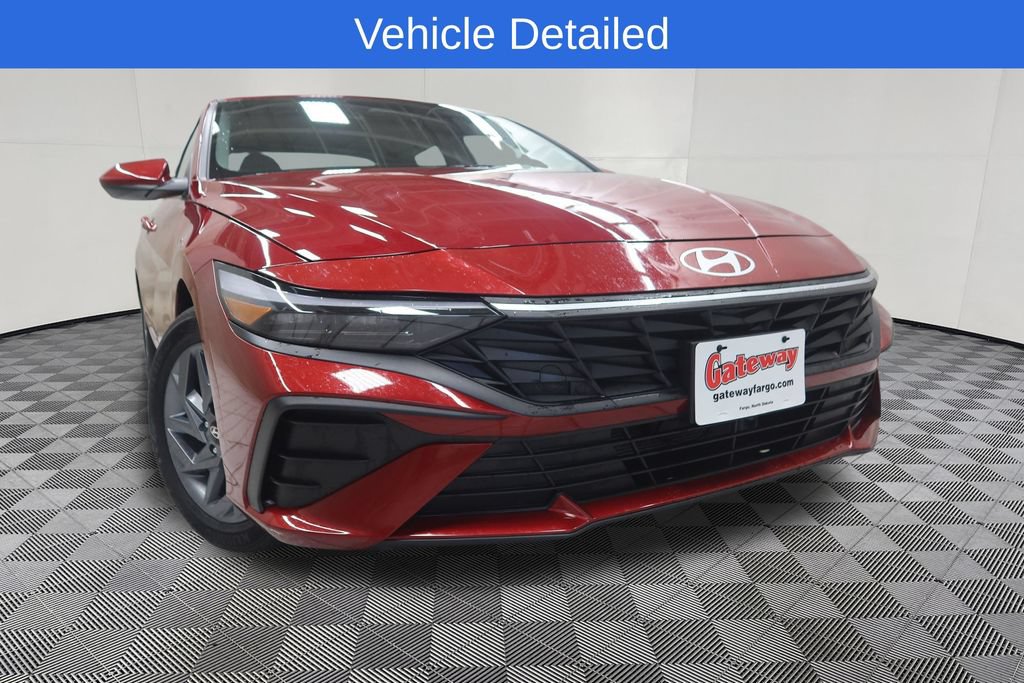 Used 2024 Hyundai Elantra Blue FWD image 2