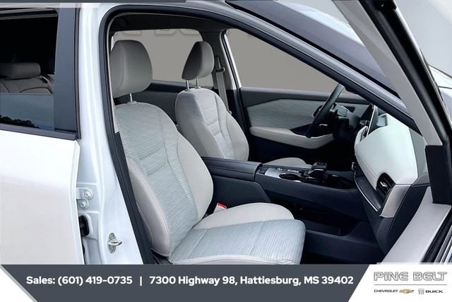 Used 2023 Nissan Rogue SV image 6