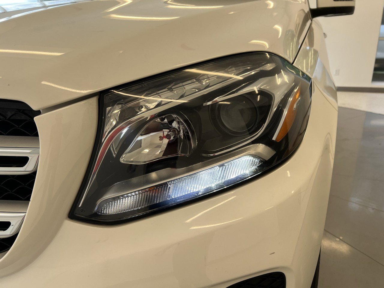 Used 2018 Mercedes-Benz GLS 450 4MATIC image 51